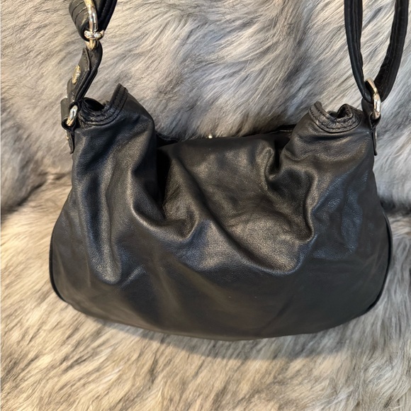 Marc by Marc Jacobs Chic Black Leather Shoulder Bag - Picture 8 of 13
